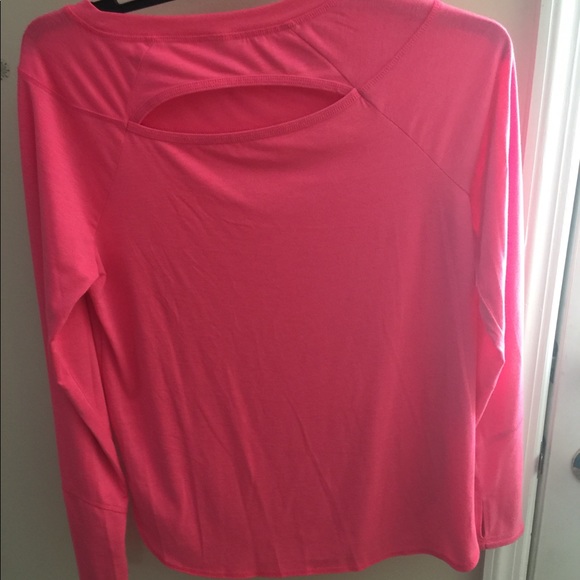 Workout top - Picture 4 of 4